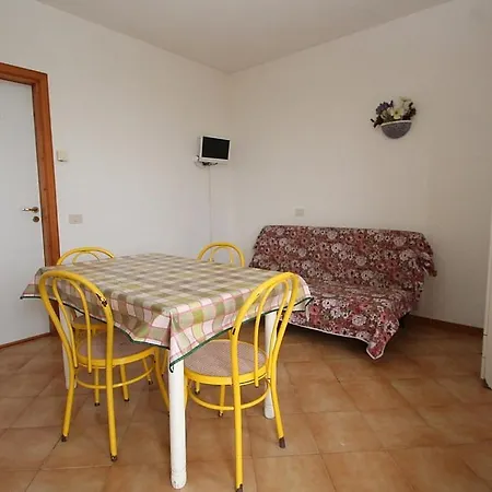 Villa Sleeps 4 Pool Air Con *