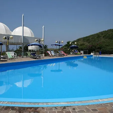 Sleeps 4 Pool Air Con Villa
