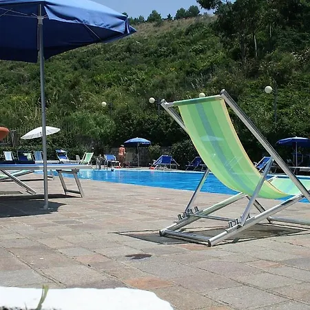 Sleeps 4 Pool Air Con * Agropoli
